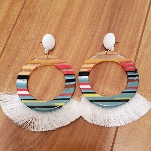 🆕️ NWT Rainbow Striped Acrylic Statement Earring